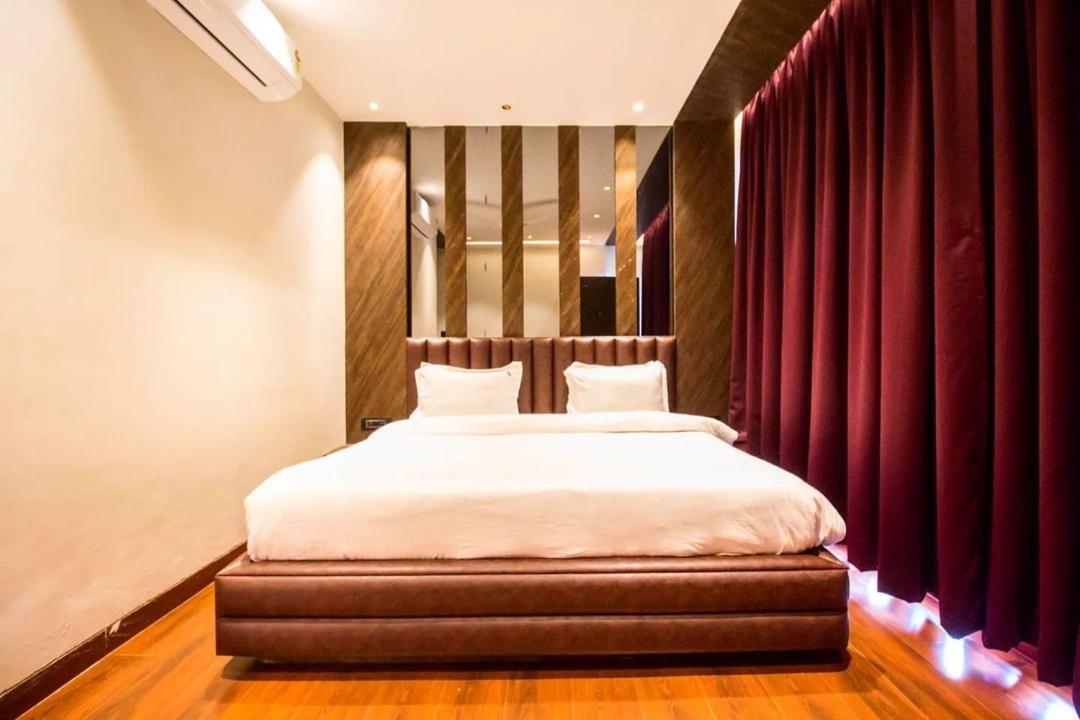F3 Macau Villa Igatpuri Buitenkant foto